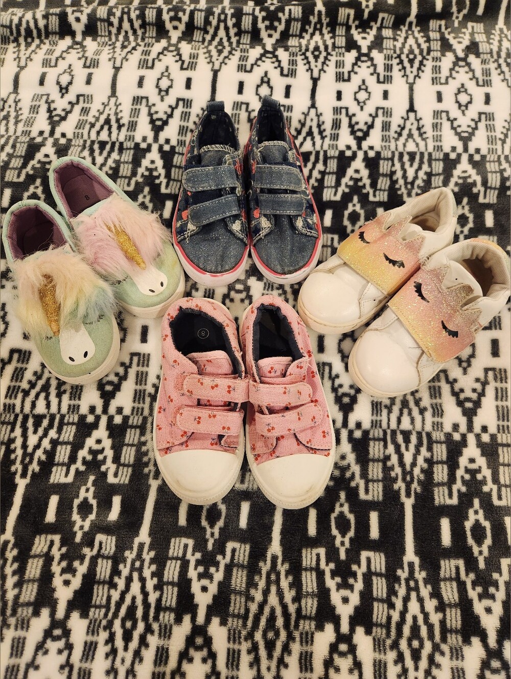 Girls Play Sneaker Bundle, Size 8